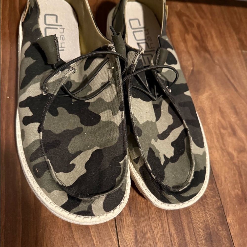 Hey Dude Wonen’s Green and Black Camouflage Slip-Ons